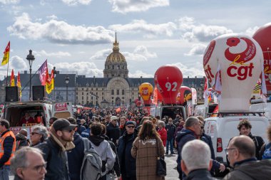 Paris, Fransa - 03: 15 2023: grev. Paris 'te emeklilik reform projesine karşı gösteri