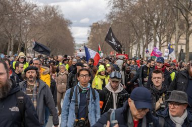 Paris, Fransa - 03: 15 2023: grev. Paris 'te emeklilik reform projesine karşı gösteri