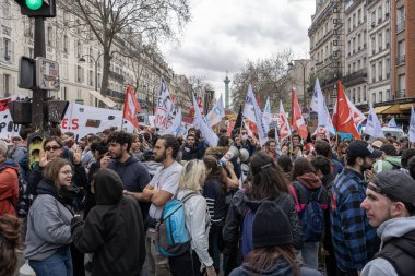 Paris, Fransa - 03 23 2023: grev. Paris 'te emeklilik reform projesine karşı gösteri