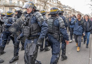 Paris, Fransa - 03 23 2023: grev. Paris 'te emeklilik reform projesine karşı gösteri