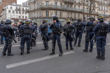 Paris, Fransa - 03 23 2023: grev. Paris 'te emeklilik reform projesine karşı gösteri