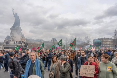 Paris, Fransa - 03 23 2023: grev. Paris 'te emeklilik reform projesine karşı gösteri
