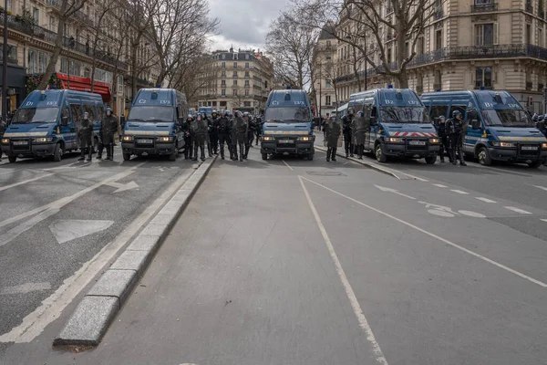 法国巴黎 2023 在巴黎举行的反对养恤金改革项目的示威 — 图库照片