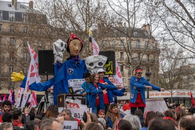 Paris, Fransa - 03 23 2023: grev. Paris 'te emeklilik reform projesine karşı gösteri