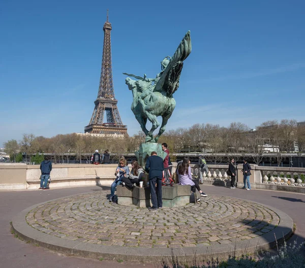 Париж Франція 2023 Вид Статую Епохи Відродження Кінна Статуя Ейфелева — стокове фото