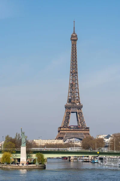 Párizs Franciaország 2023 Kilátás Szabadság Szoborra Grenelle Híd Mirabeau Hídról — Stock Fotó