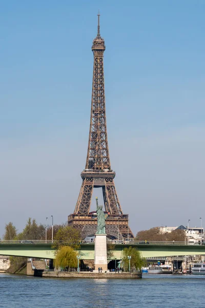 Párizs Franciaország 2023 Kilátás Szabadság Szoborra Grenelle Híd Mirabeau Hídról — Stock Fotó