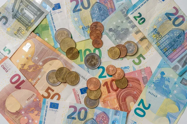 Stilleven Close Van Eurobankbiljetten Munten — Stockfoto