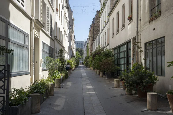 Paris France 2023 Panoramic View Two Typical Streets Residential Buildings — Stock Photo, Image