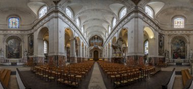 Paris, Fransa - 12: 21 2023: Saint-Roch Kilisesi içinde panoramik manzara