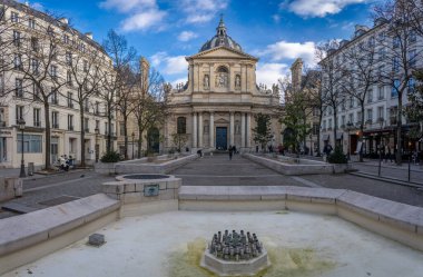 Paris, Fransa - 02 17 2024 Sorbonne Meydanı. Sainte-Ursule Şapeli 'nin dış görünüşü