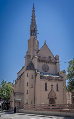 Selestat, Fransa - 06: 25 2024: Selestat Protestan Kilisesi cephesi