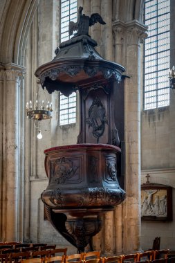 Eu, Fransa - 09: 21 2024: Oak sandalyesinin üniversite binası tarihi bir anıt olarak listelendi