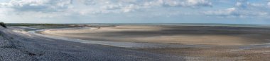 Kıyı yolunun panoramik manzarası, Cayeux-Sur-Mer 'den Le Hourdel' e beyaz yol