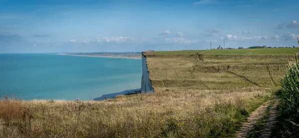Deniz manzarası ve Somme kıyı yolu üzerindeki uçurum kenarı.