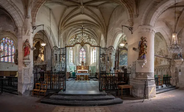 Ault, Fransa - 09: 15 2024: Saint-Pierre d 'Ault Katolik Kilisesi