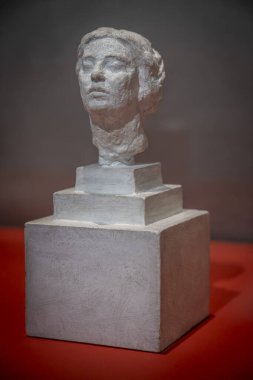 Paris, Fransa - 12 14 2024 Bourdelle Müzesi. Antoine Bourdelle tarafından yapılan alçı heykel Stephany Van Parys