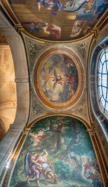 Paris, Fransa - 12 14 2024: Saint-Germain-des-Pres bölgesi. Kutsal Meleklerin Şapeli 'nin panoramik görüntüsü Eugene Delacroix tarafından Saint-Sulpice Kilisesi' nde yapıldı.