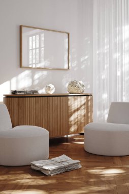 Ahşap çerçeve modeli. İç kısımda sandalye ve vazonun yanında duruyor.