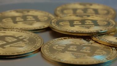 Şifreli para, bir sürü bitcoin altın para. Engelleme teknolojisi, bitcoin madenciliği. Dönen bitcoinlerin makro görüntüsü