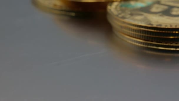 Impilati Monete Metallo Dorato Bitcoin Ruotare Concetto Crescita Economica Investimenti — Video Stock