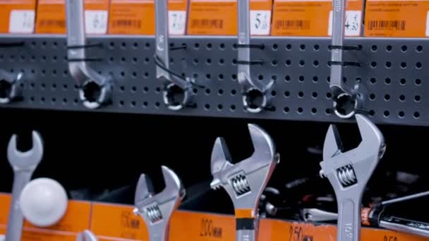 Cagliari Sardinia Italy Jul 2023 Tool Shop Numerous Wrenches Display — Stock Video