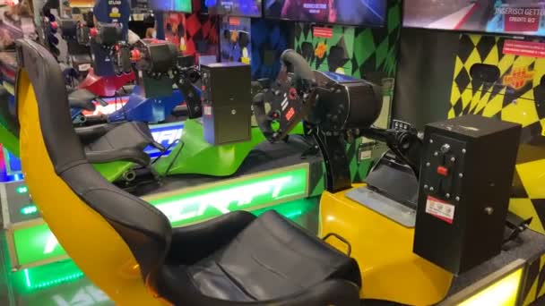 Games Kamer Raceauto Met Automotive Stuurwiel Voor Bestuurder Stoel Simulatie — Stockvideo