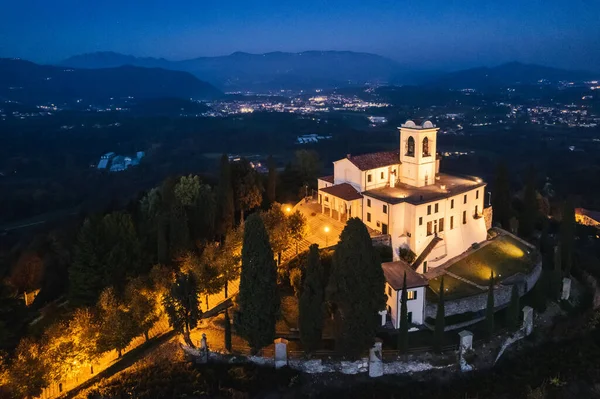 Vista Aérea Bela Igreja Durante Amanhecer Montevecchia Lombardia Itália Foto — Fotografia de Stock