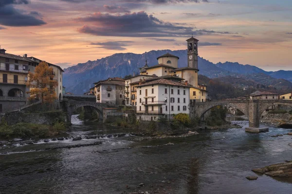 Beautiful Sunset Cityscape Little Town Bergamo San Giovanni Bianco Bergamo — стокове фото