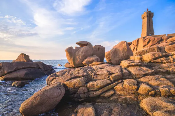 Ploumanach Deniz Feneri, Perros-Guirec, Cotes dArmor, Brittany, Fransa.