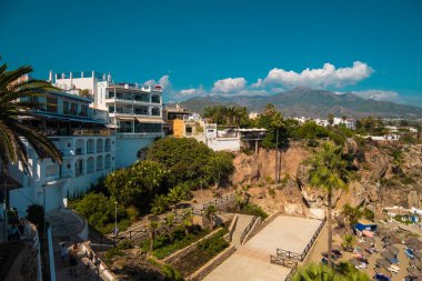 İspanya 'daki Nerja' nın güzel plajının havadan manzarası..