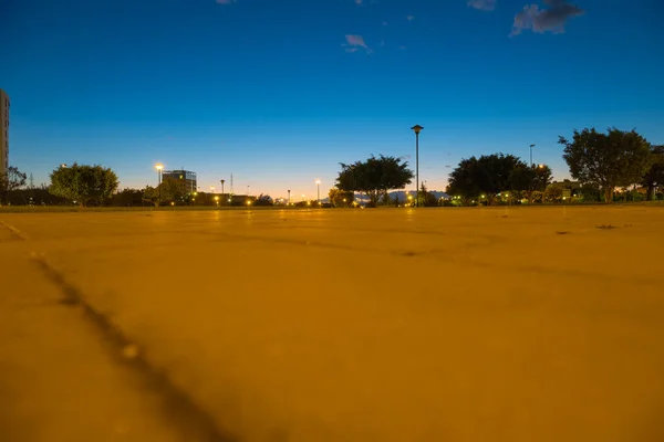 ティアティノスの建築と通りの夜景 — ストック写真