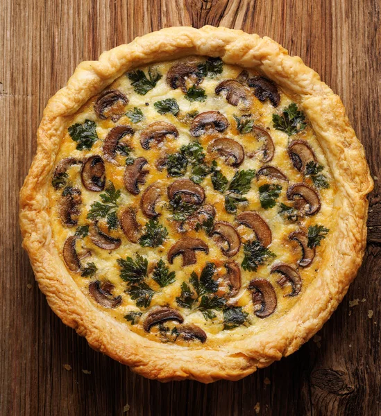 Mushroom Quiche Addition Parsley Wooden Table Top View Delicious Vegetarian — Stock Photo, Image