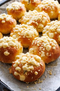 Tereyağlı çörekler ve yakın çekim manzaralı tatlı çörekler..