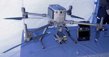Teruel, İspanya, 25-03-2023 Profesyonel DJI Matrice 300 RTK İnsansız Hava Aracı