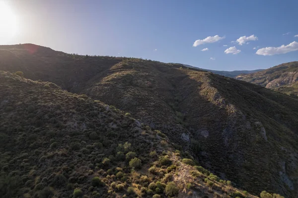 Yator Granada Yanındaki Dağ Yamacında Zeytin Badem Ağaçları Çalılar Birkaç — Stok fotoğraf