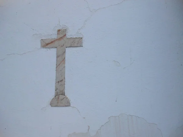 Croix Chrétienne Marbre Sur Fond Mur Peint Blanc Une Église — Photo