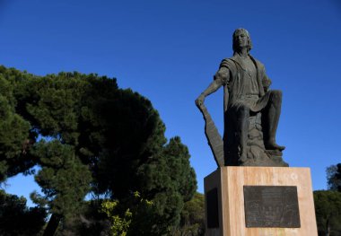 Huelva, İspanya - 8 Eylül 2019: Palos de la Frontera 'da Christopher Colombus' un heykeli, Huelva, Endülüs, İspanya, La Rabida Manastırı yakınlarında. Amerika 'yı keşfeden ilk kişiydi.