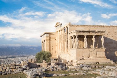 Yunanistan 'ın Atina kentindeki Akropolis ve Echtheion manzarası çok güzel