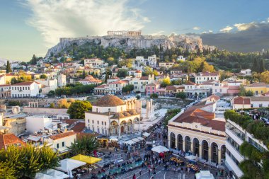 Yunanistan 'ın Atina kentindeki Akropolis ve Monastiraki bölgesinin güzel manzarası