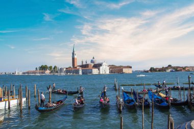 Venedik gölü, Venedik, İtalya 'daki San Giorgio Maggiore Katedrali' nin güzel manzarası.