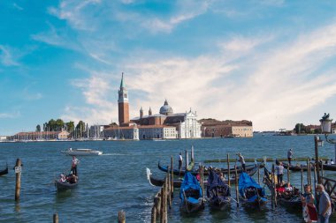 Venedik gölü, Venedik, İtalya 'daki San Giorgio Maggiore Katedrali' nin güzel manzarası.