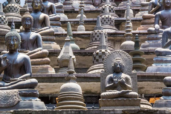 Prachtig Uitzicht Boeddhabeelden Gangaramaya Tempel Colombo Sri Lanka — Stockfoto