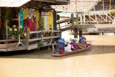 Pattaya, Tayland 'daki Yüzen Pazar' ın güzel manzarası