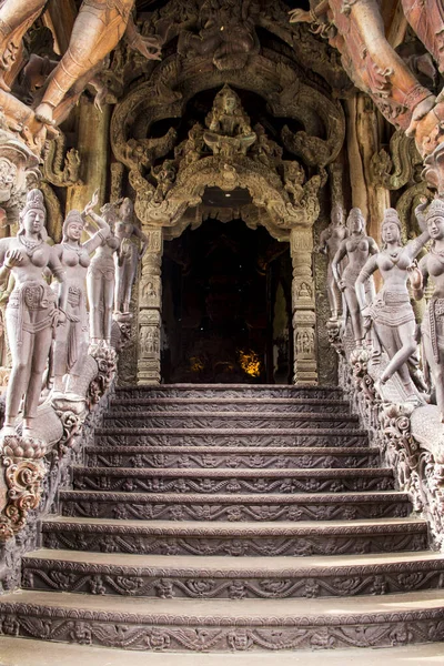 Bella Veduta Della Scultura Buddista Vicino Tempio Della Verità Pattaya — Foto Stock