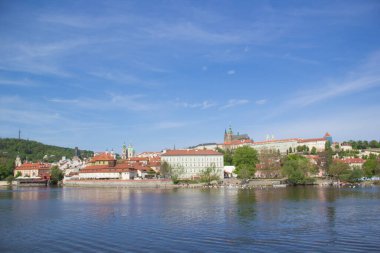 Çek Cumhuriyeti Prag 'daki St. Vitus Katedrali, Prag Şatosu ve Mala Strana' nın güzel manzarası