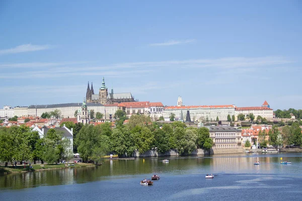 チェコ共和国プラハの聖ヴィート大聖堂 プラハ城 ストラナの美しい景色 — ストック写真