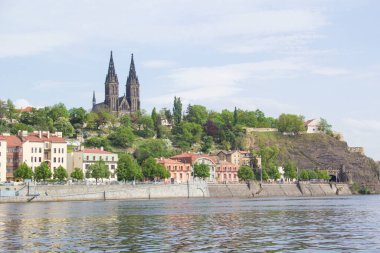 Çek Cumhuriyeti Prag 'daki St. Ludmila Kilisesi' nin güzel manzarası