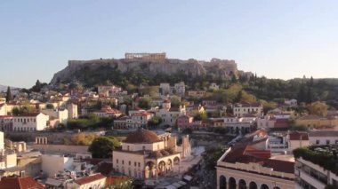 Yunanistan 'ın Atina kentindeki Akropolis ve Monastiraki bölgesinin güzel manzarası
