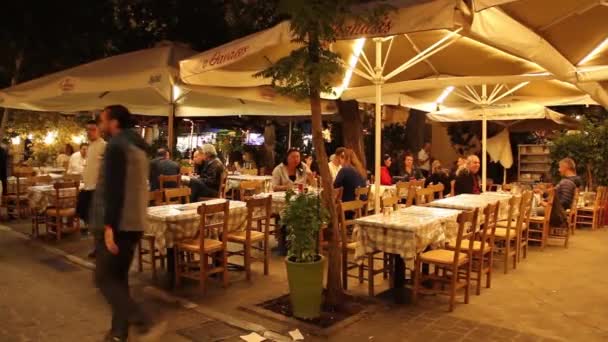 雅典市街道在夜间 — 图库视频影像